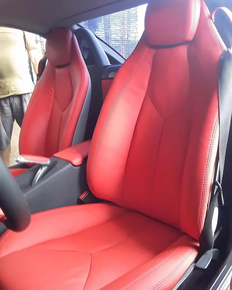 Transformamos estos asientos de carro en verdaderas obras maestras de elegancia y comodidad. Con